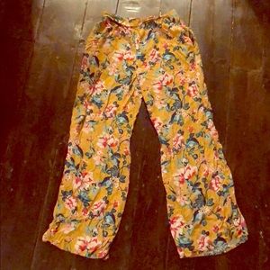 Floral pattern flowy pants